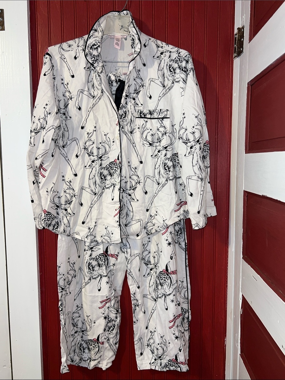 Victoria's Secret White Reindeer Print Pajama Set Size Large